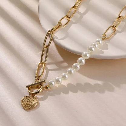 Crossed Heart Pendant with Pearls in Gold