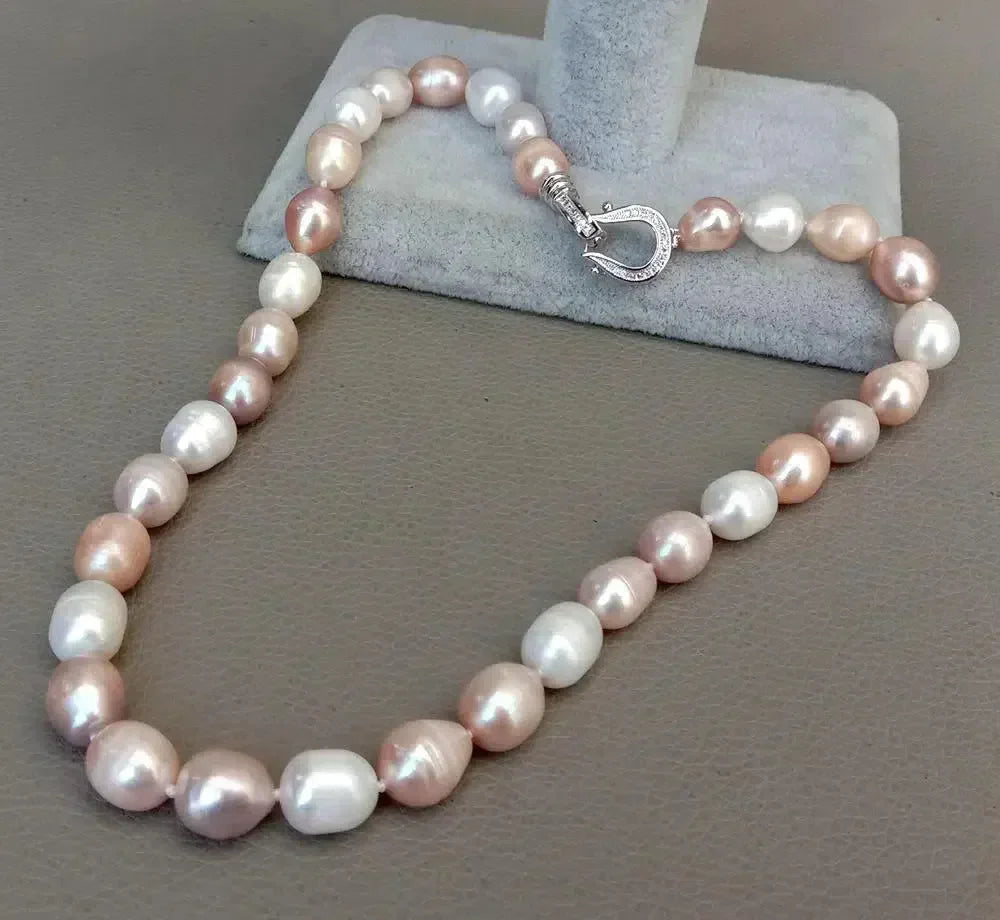 Coloured pearl necklace