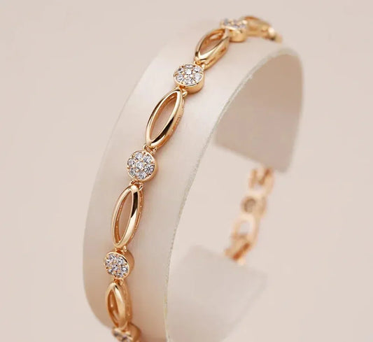 Elegant golden zirconia bracelet