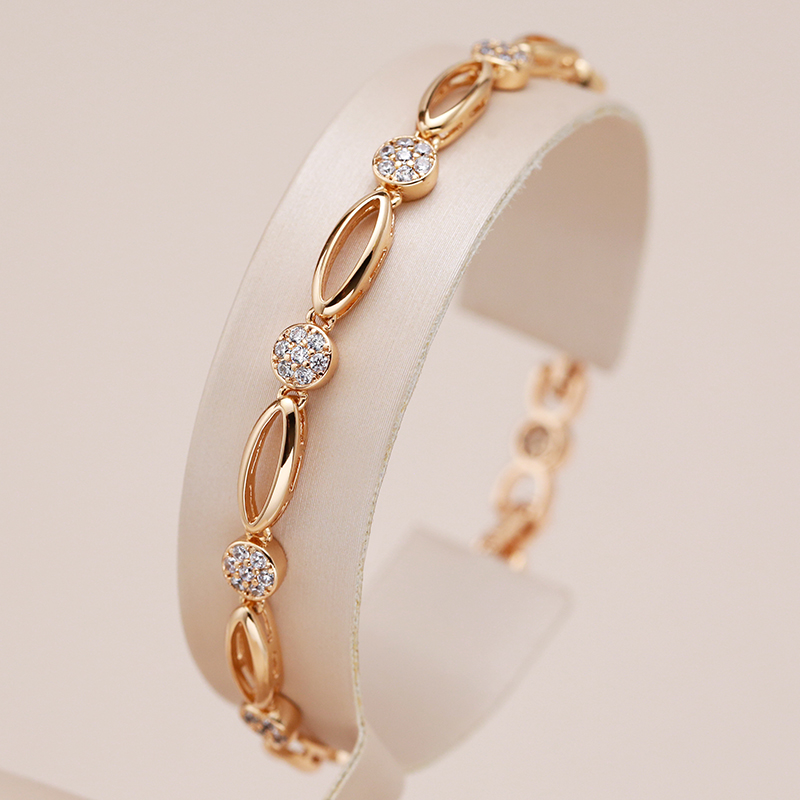 Elegant gold-plated zirconia bracelet