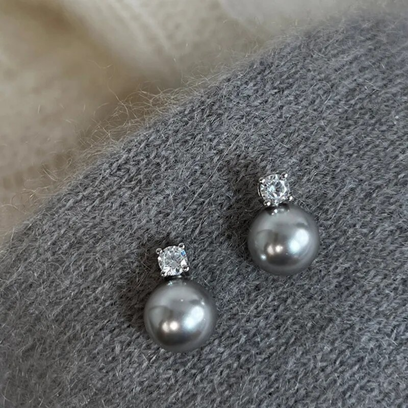 Elegant black pearl zirconia earrings