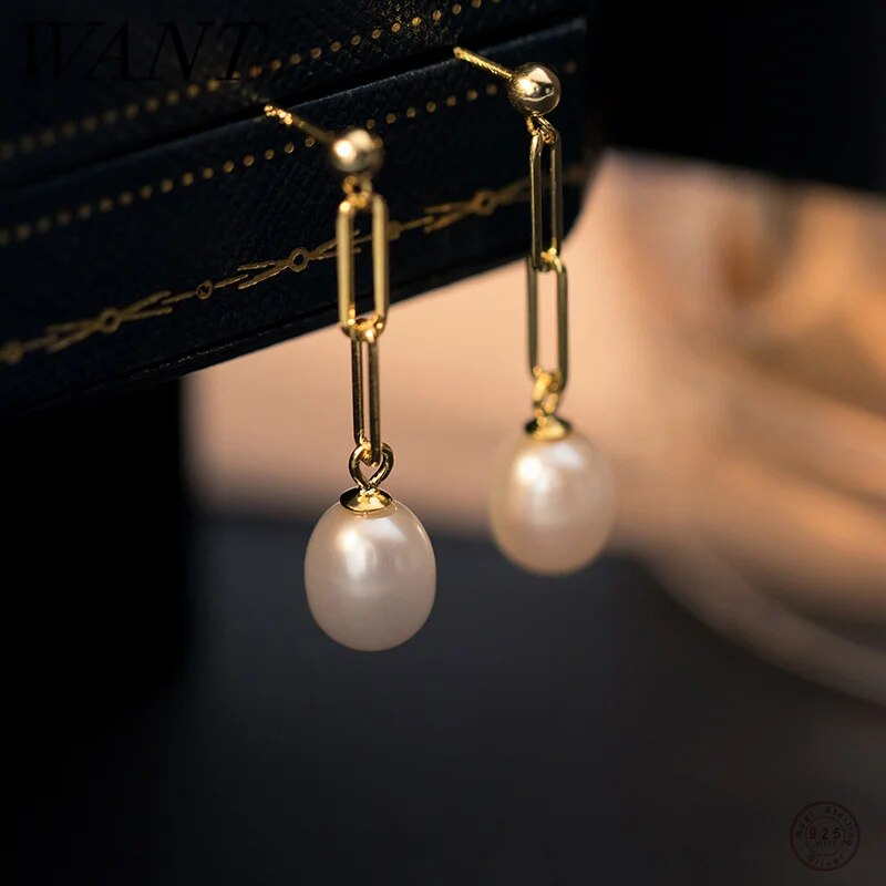 Vintage dangling pearl earrings