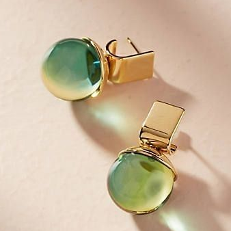 Vintage earrings with green crystal in gold