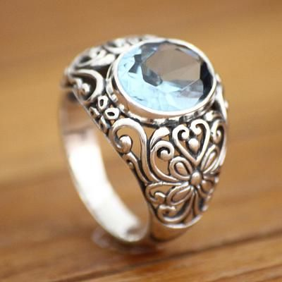 Vintage ring with blue inlaid stone